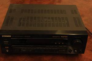 lot 14 image: PioneerVSX-D503S AudioVideo Stereo Receiver w Remote