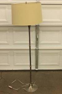 lot 17 image: 5 Decorative Lamp - See Pictures
