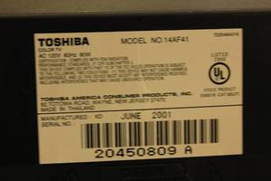 lot 18 image: Toshiba 2001 14AF41 CRT Television
