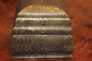 lot 22 image: Rustic Decorative Tiered Jewelry Box - See Pictures