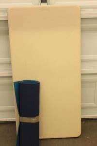 lot 39 image: Lifetime Foldable Plastic Table w Yoga Mat