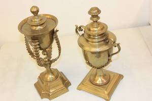 lot 42 image: 2ct Decorative Trophies