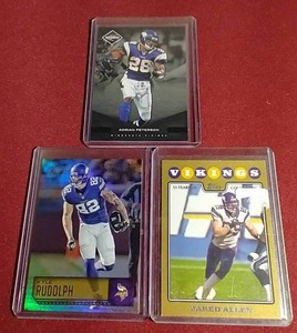 lot 143 image: (3) Numbered Vikings Cards - Stars