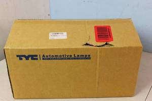 lot 1 image: TYC 11-6615-00-1 Replacement Right Tail Lamp (NISSAN NV200) - New Opened