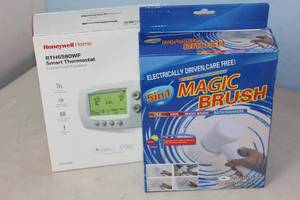 lot 49 image: Honeywell Home Smart Thermostat  5 in 1 Electric Magic Brush