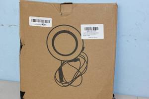 lot 64 image: 10 Ring Light with Stand and Phone Holder