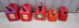 lot 4 image: Garage...Plastic Gas Cans
