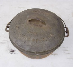 lot 63 image: AntiqueVintage...No. 10 Wagner Ware Drip Drop Roaster Dutch Oven Covered with Handle