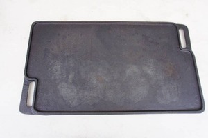lot 66 image: OutdoorCampingCooking...Reversible 18 in. Cast Iron Grill Pan