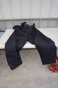 lot 106 image: Outdoor SportingClothing...