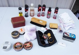 lot 149 image: Shoe Shine Accessories