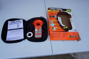 lot 168 image: GarageToolsHandBlack & Decker BDL100S Bullseye Laser Level & Stud Finder
