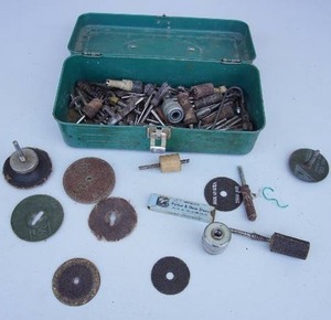 lot 225 image: GarageToolsHandGrinder Bits, Sander Bits, Templates Etc