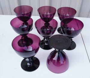 lot 253 image: AntiqueCollectibleStemware...Set of Eight THOMAS OBRIEN 12 oz Purple Amethyst Crystal Stem Goblet Bowls in Excellent Condition