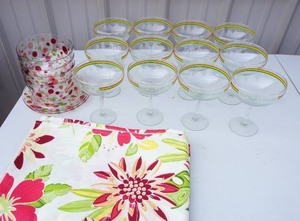 lot 261 image: HouseholdEntertainmentDrinkPartyware...Set of Twelve Tastefully Simple Margarita Glasses, PlatesBowls