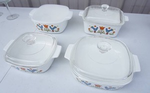 lot 262 image: HouseholdKitchenService Ware...1975 Corning Ware Country Festival Casserole DishesBlue Birds