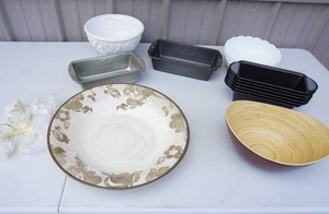 lot 270 image: CollectableKitchen Ware...Smaller Bread Pans, Milk Glass Serving Bowls Etc.