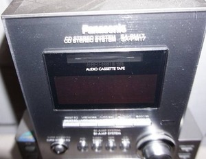 lot 409 image: ElectronicsMusic...Panasonic SA-PM17 Micro HiFi Stereo System 5 Disc CD Changer AM FM Radio