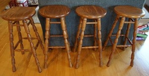 lot 433 image: AntiqueVintageFurnitureCounterBar...Solid Oak Backless Bar Counter Stools