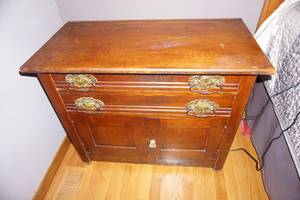 lot 436 image: AntiqueVintageFurniture...CommodeNight StandSide-Table