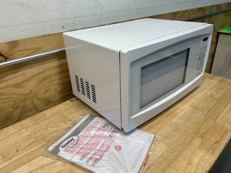 Danby 1.1 Cu. ft. Countertop Microwave - White (DBMW1120BWW)