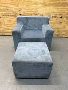 lot 72 image: Kids Chair with Ottoman
