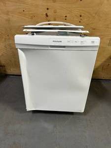 lot 104 image: FRIGIDAIRE Front Control 24-in Built-In Dishwasher (White) ENERGY STAR, 55-dBA