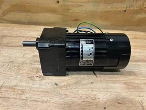 lot 108 image: BODINE Electric 0480, 19 Hp, 123 Rpm, 13.81, 36 Lb-in., 34R6BFCI-W2, 115 Vac., Capacitor Start (494 01006)