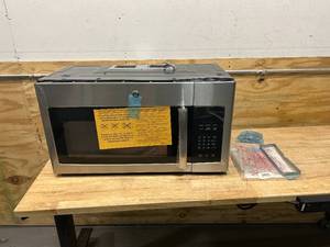 lot 110 image: GE 1.6 Cu. Ft. Over-the-Range Microwave Oven