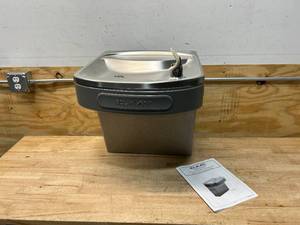 lot 131 image: Elkay EZS8L Refrigerated Drinking Fountain, 8.0 GPH Water Cooler, ADA, Pushbar Controls on Front and Sides, Non-Filtered, Light Gray Granite