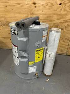 lot 133 image: AO SMITH ENLB-30 Lowboy Top Connect Electric Water Heater