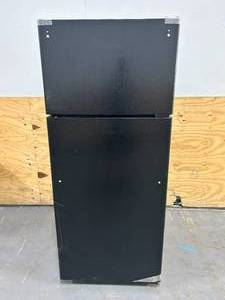 lot 144 image: GE GTS18GTNFRBB Top Freezer Refrigerator