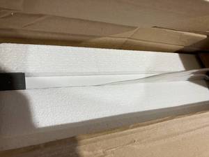 lot 151 image: VASAGLE White Storage ChestBench  with Safety Hinges