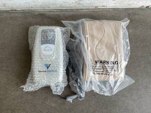 lot 255 image: Vaunn Medical Cloud Air Whisper Quiet Alternating Air Pressure Twin Size Mattress Topper with Pump