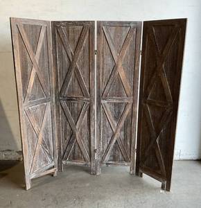 lot 259 image: Premium Home Decor Folding Rustic Barnwood Room Divider