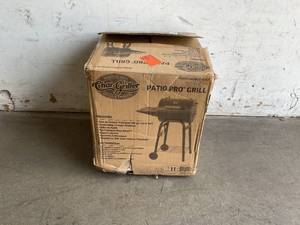 lot 15 image: Char-Griller Patio Pro Charcoal Grill in Black