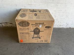 lot 36 image: Char-Griller Akorn 20-inch Kamado Charcoal Grill in Black