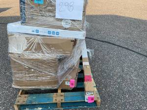lot 335 image: Wholesale Pallet of Unclaimed Auction Items from Previous Auctions