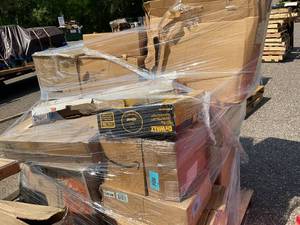 lot 337 image: Wholesale Pallet of Unclaimed Auction Items from previous Auctions