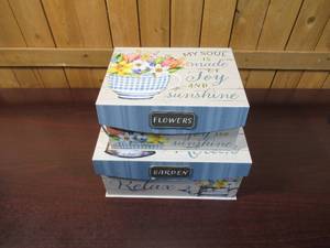 lot 46 image: Set of TWO Nesting Gift Boxes