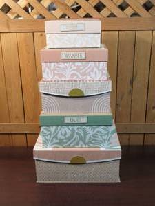 lot 48 image: Set of FIVE Nesting Gift Boxes