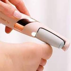 lot 30 image: Finishing Touch Flawless Pedi