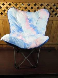lot 45 image: True Living Butterfly Chair