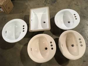 Lot of Sinks Various Models and Conditions Customer Returns See Pictures