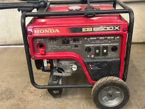 lot 2 image: Honda EB-6500X Commercial Generator