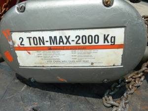 lot 8 image: CM Chain Hoist 2 Ton
