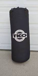 lot 23 image: New TKO 60 Pound Punching Bag