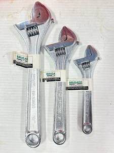 lot 2 image: New 3 Piece Adjustable Wrench Set