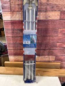 lot 21 image: New 6 Foot American Flag Set