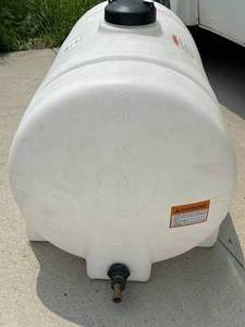 lot 26 image: 60 Gallon Potable Water Tank (has only been used for drinking water)